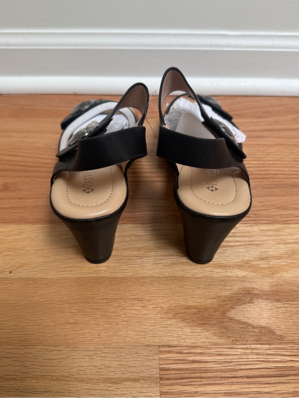 Patrizia black sandals with decorative buckle size 5 - Picture 5 of 7